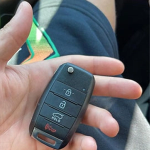 Hyundai Santa Fe 2015 Remote Key Programming - Automotive Locksmith Service by Keys4U in Northwest Indiana