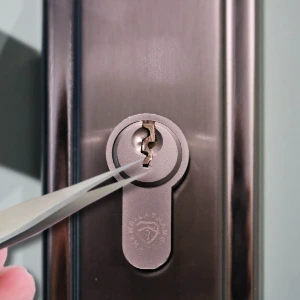 Remove-Broken-Key-Lock-Rekey-Service-in-Northwest-Indiana